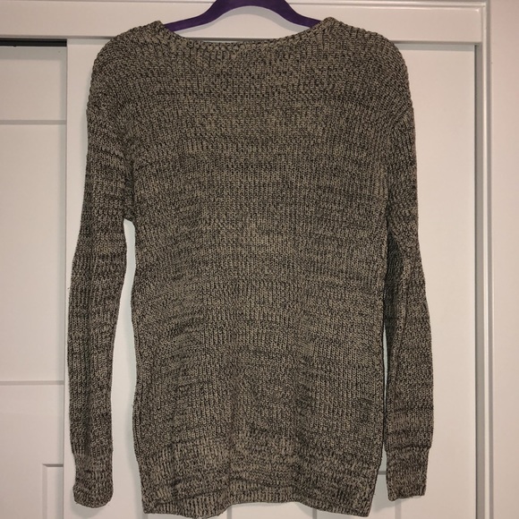 Forever 21 Sweater - Picture 4 of 6
